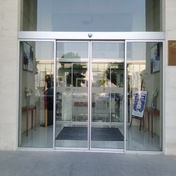 自動(dòng)感應(yīng)門(mén)